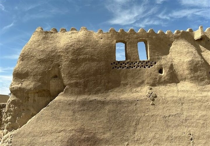 خبر جدید از حمله به سراوان / قلعه تاریخی دزک تخریب شد؟