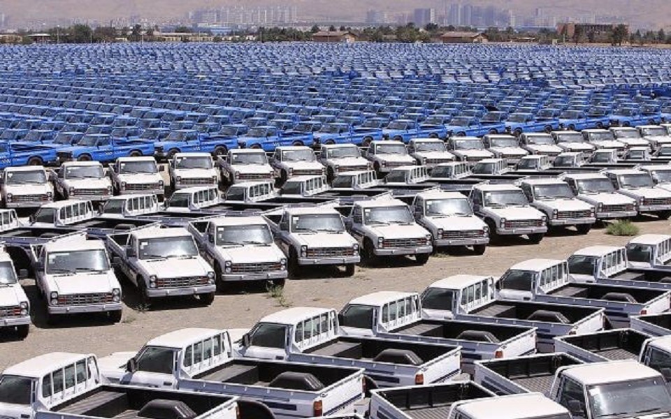 دپو شدن چند هزار دستگاه نیسان آبی در ناکجاآباد+فیلم را ببینید