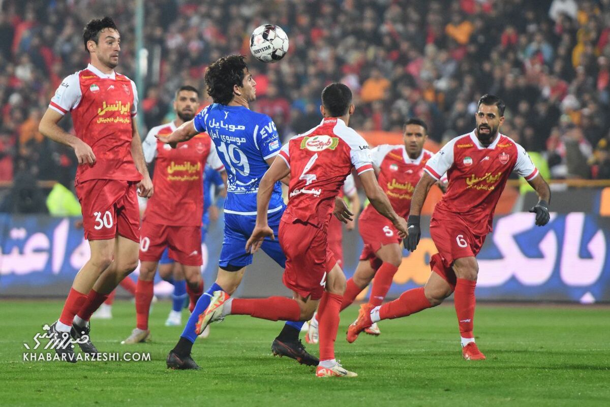 خارجی‌های استقلال بهتر بودند یا پرسپولیس؟