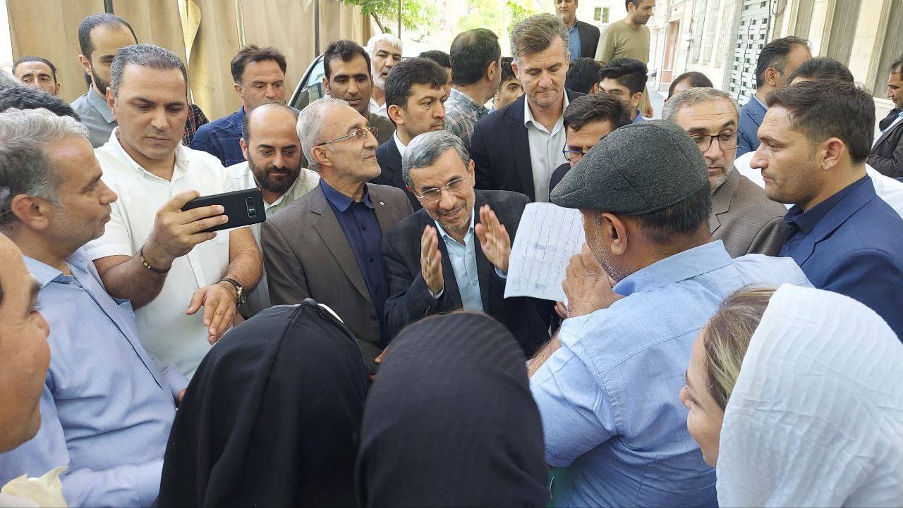 احمدینژاد رسما وارد میدان انتخابات شد