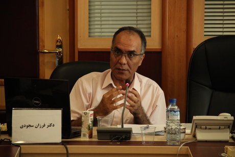 یک استاد دانشگاه: منتظر حکم اخراجم هستم