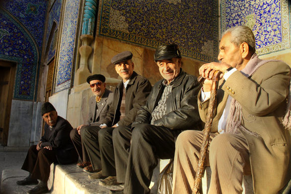 درخواست ۱۳ هزار بازنشسته کشوری و لشکری از رئیس جمهور/ نحوه پرداخت هدایا و کمک‌های رفاهی اصلاح شود