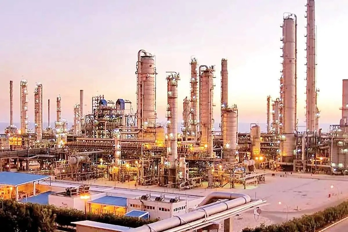 جزئیات آتشسوزی در پتروشیمی خارک و فوت یک نفر