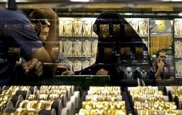 سقوط قیمت طلا آغاز شد / قیمت طلا ۱۸ عیار امروز ۱۹ مرداد ۱۴۰۴ چند؟

