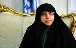 ماجرای قیچی کردن مانتوی ۲۱ خانم در پارک ملت 