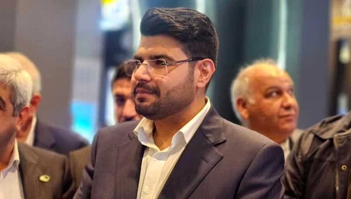 مدیر ارشد مالک باشگاه استقلال از تمام پست های خود استعفا کرد
