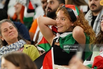 هواداران تیم فوتبال فلسطین در دیدار مقابل ایران