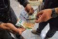 قیمت دلار برگشت، قیمت دلار امروز چهارشنبه 15 مرداد 1404