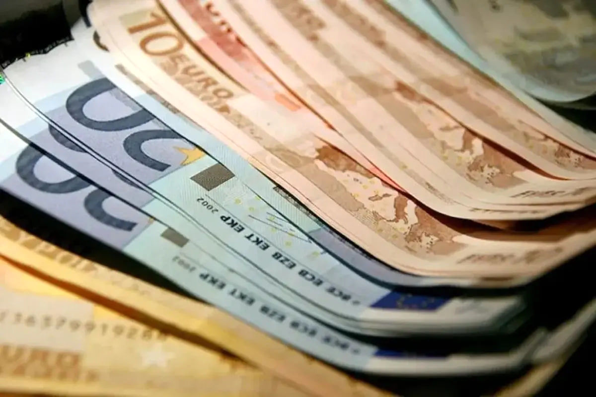 قیمت دلار و یورو امروز پنجشنبه ۲۳ مرداد ۱۴۰۴